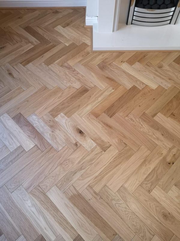 Herringbone Brushed and lacquered oak